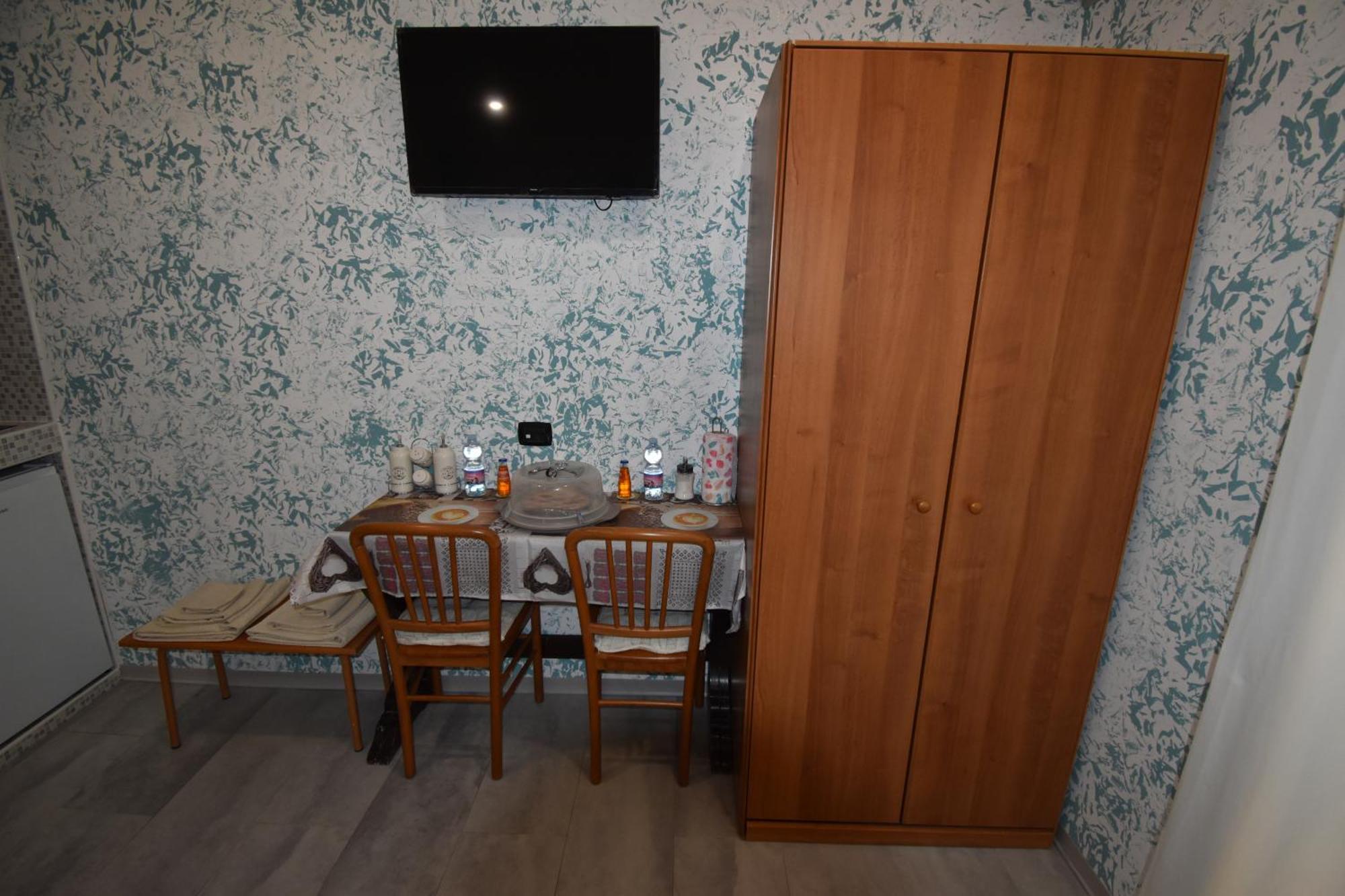 Vichyenichy Hotel Morena Bilik gambar