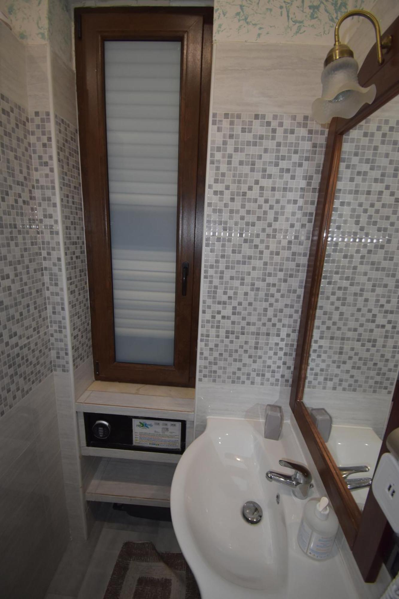 Vichyenichy Hotel Morena Bilik gambar