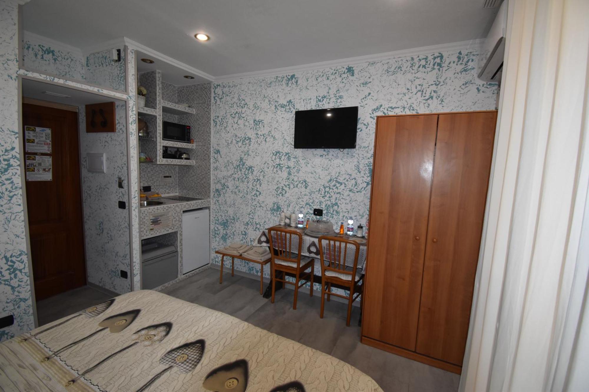 Vichyenichy Hotel Morena Bilik gambar