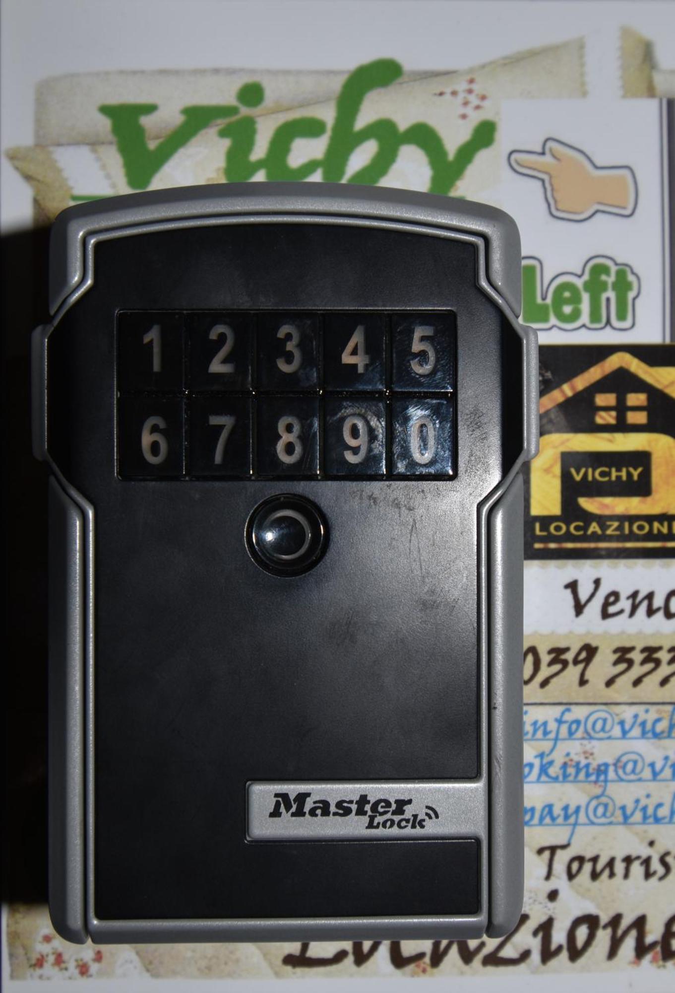 Vichyenichy Hotel Morena Bilik gambar